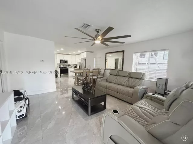 4-bedroom home for sale in Miami - 10401 NW 33rd Ave - MondialRealty