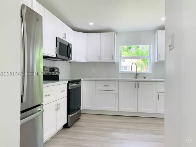 3-bedroom home for rent in Miami Gardens - 5441 NW 174th Dr - MondialRealty