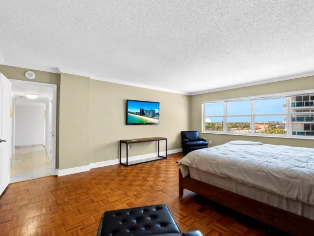 2-bedroom condo for sale in Fort Lauderdale - 3410 Galt Ocean Drive 609n - MondialRealty