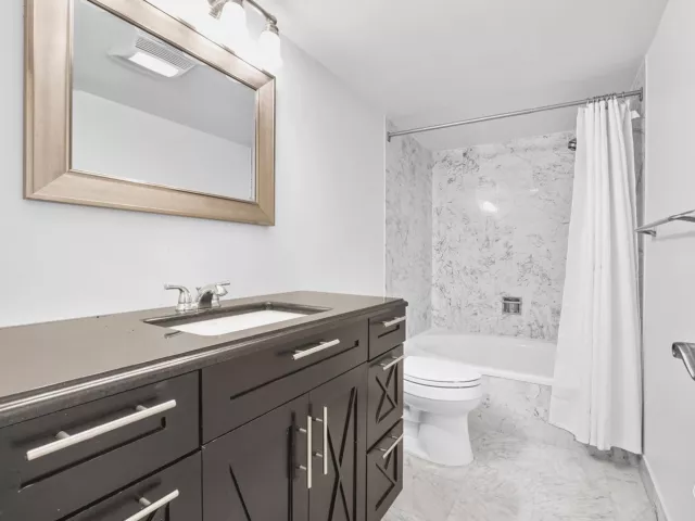 2-bedroom condo for sale in Fort Lauderdale - 3410 Galt Ocean Drive 609n - MondialRealty