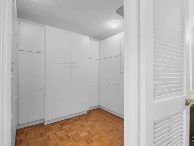 2-bedroom condo for sale in Fort Lauderdale - 3410 Galt Ocean Drive 609n - MondialRealty