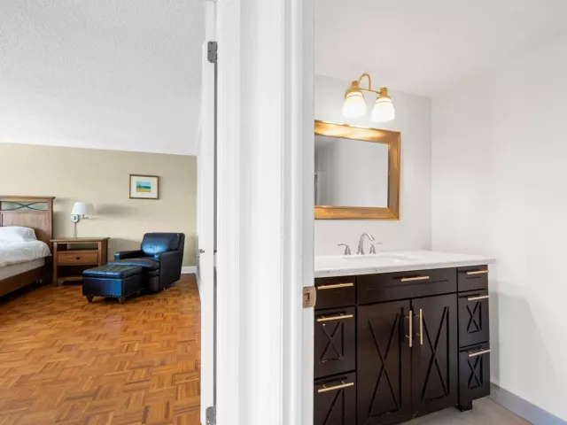 2-bedroom condo for sale in Fort Lauderdale - 3410 Galt Ocean Drive 609n - MondialRealty