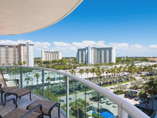 2-bedroom condo for sale in Fort Lauderdale - 3410 Galt Ocean Drive 609n - MondialRealty