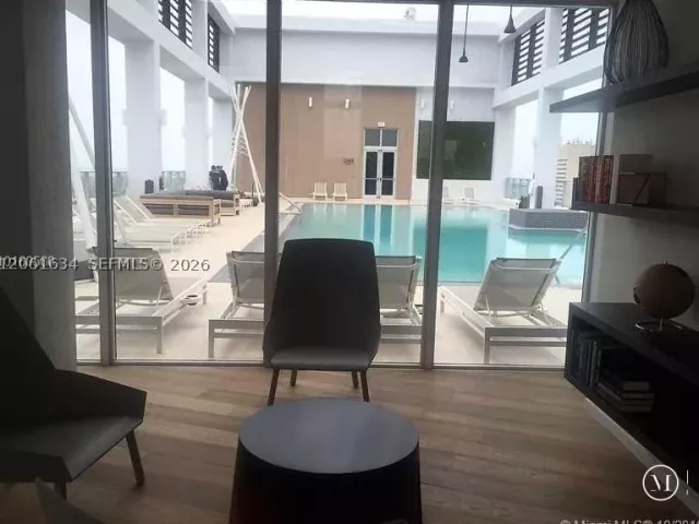 1-bedroom condo for sale in Miami - 151 SE 1st St 3404 - MondialRealty