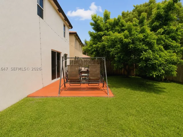6-bedroom home for sale in Homestead - 4190 NE 20th St - MondialRealty