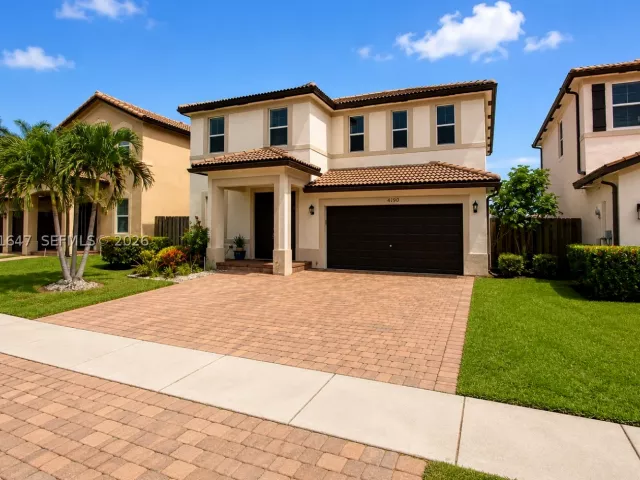 6-bedroom home for sale in Homestead - 4190 NE 20th St - MondialRealty