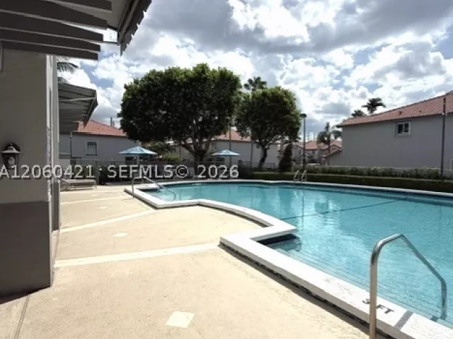 4-bedroom home for rent in Doral - 11612 NW 50th Ter 11612 - MondialRealty