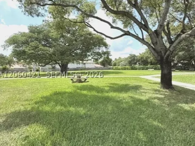 4-bedroom home for rent in Doral - 11612 NW 50th Ter 11612 - MondialRealty