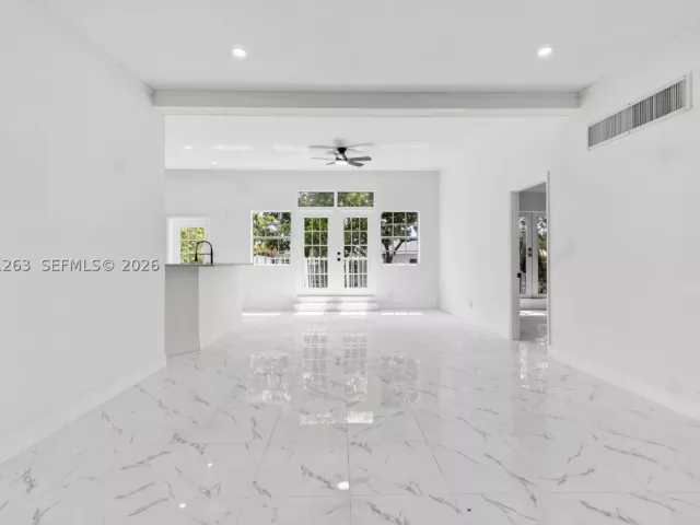 3-bedroom home for sale in Hollywood - 1777 N 17th Ct - MondialRealty