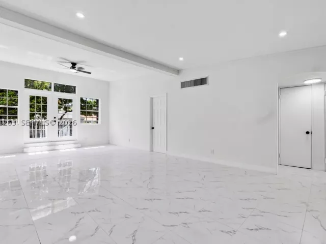 3-bedroom home for sale in Hollywood - 1777 N 17th Ct - MondialRealty