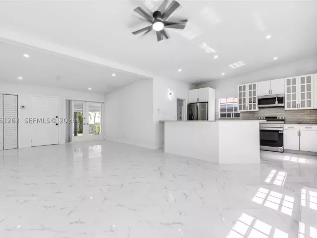 3-bedroom home for sale in Hollywood - 1777 N 17th Ct - MondialRealty