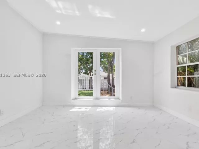 3-bedroom home for sale in Hollywood - 1777 N 17th Ct - MondialRealty