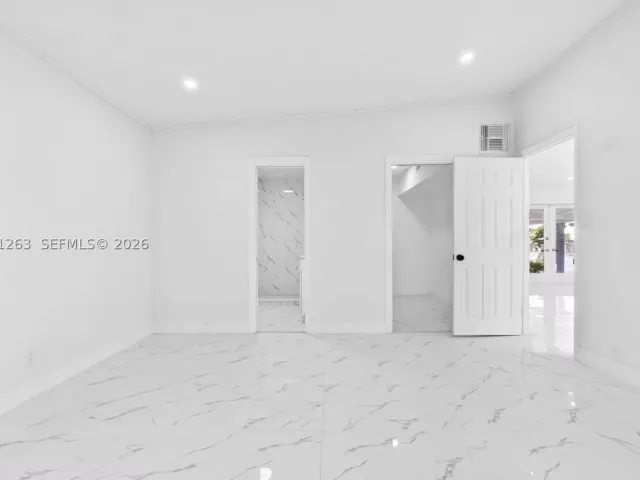 3-bedroom home for sale in Hollywood - 1777 N 17th Ct - MondialRealty