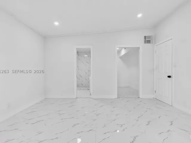 3-bedroom home for sale in Hollywood - 1777 N 17th Ct - MondialRealty