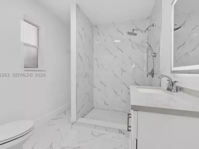 3-bedroom home for sale in Hollywood - 1777 N 17th Ct - MondialRealty