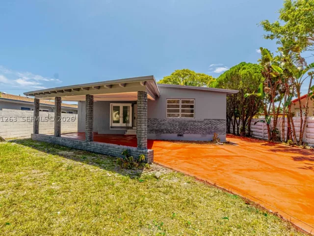 3-bedroom home for sale in Hollywood - 1777 N 17th Ct - MondialRealty