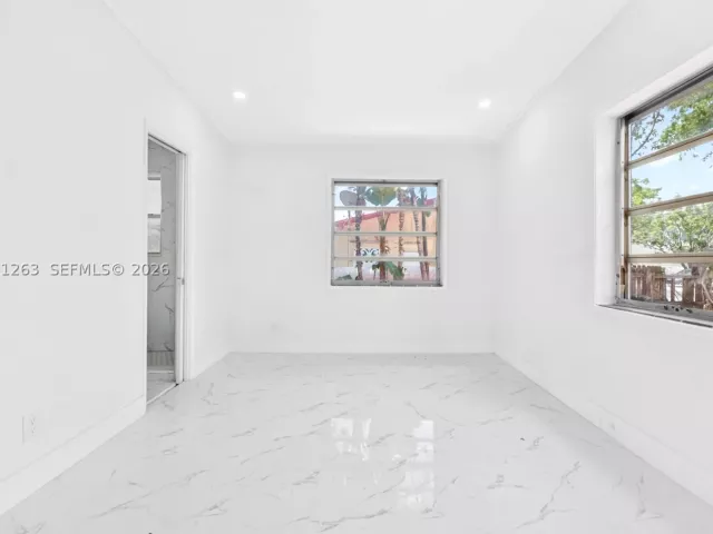3-bedroom home for sale in Hollywood - 1777 N 17th Ct - MondialRealty