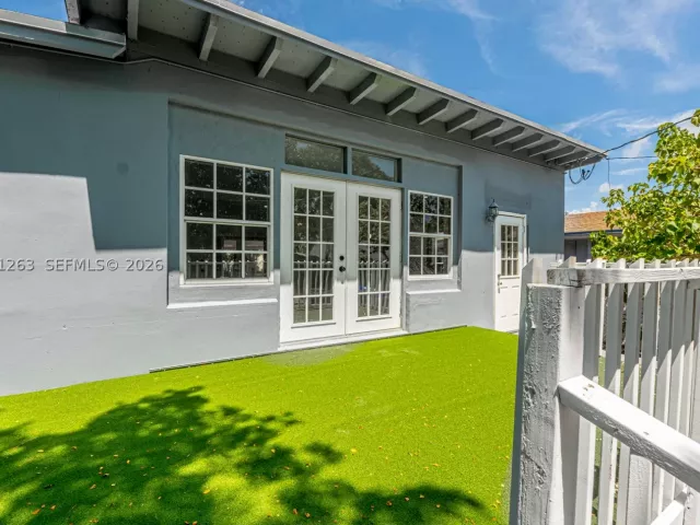 3-bedroom home for sale in Hollywood - 1777 N 17th Ct - MondialRealty