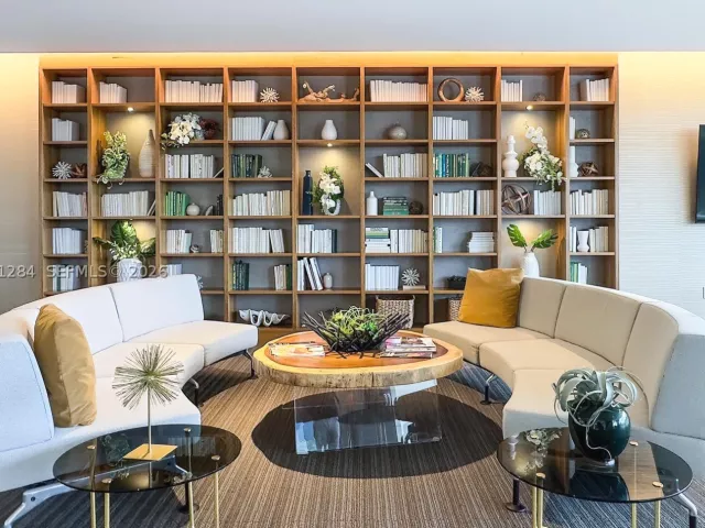 2-bedroom condo for sale in North Miami Beach - 16385 Biscayne Blvd 2904 - MondialRealty