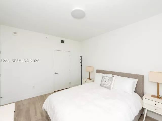 2-bedroom condo for rent in North Miami Beach - 16385 Biscayne Blvd 2904 - MondialRealty