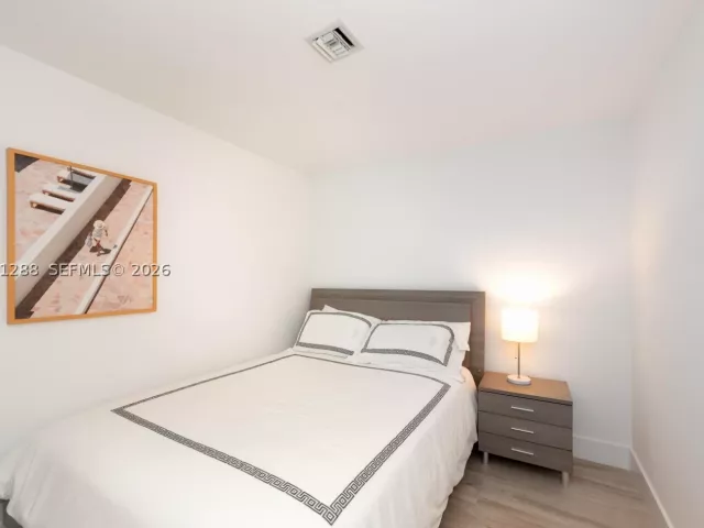 2-bedroom condo for rent in North Miami Beach - 16385 Biscayne Blvd 2904 - MondialRealty