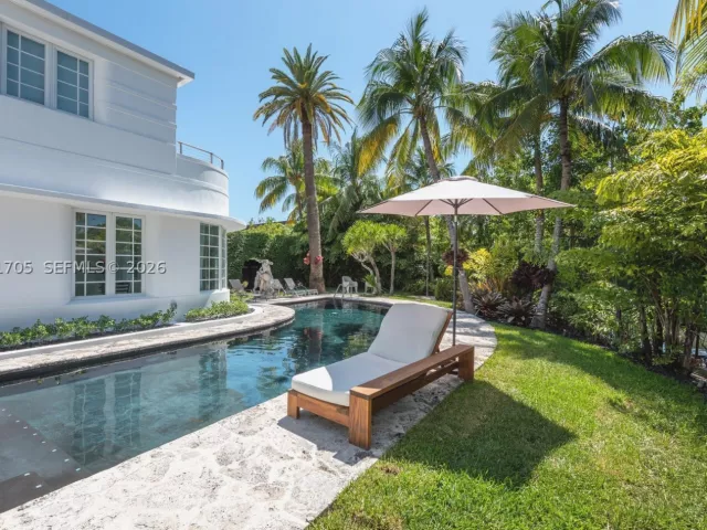 4-bedroom home for rent in Miami Beach - 841 19th St - MondialRealty