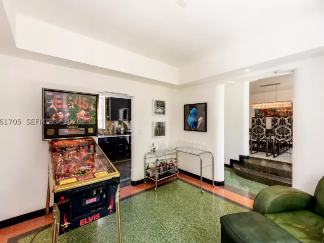 4-bedroom home for rent in Miami Beach - 841 19th St - MondialRealty