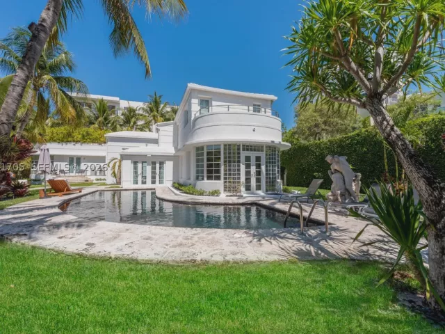 4-bedroom home for rent in Miami Beach - 841 19th St - MondialRealty