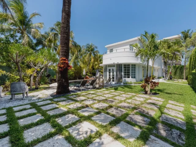 4-bedroom home for rent in Miami Beach - 841 19th St - MondialRealty