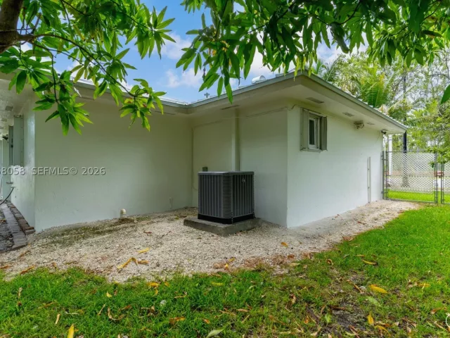 4-bedroom home for rent in Homestead - 13155 SW 268th St 0 - MondialRealty
