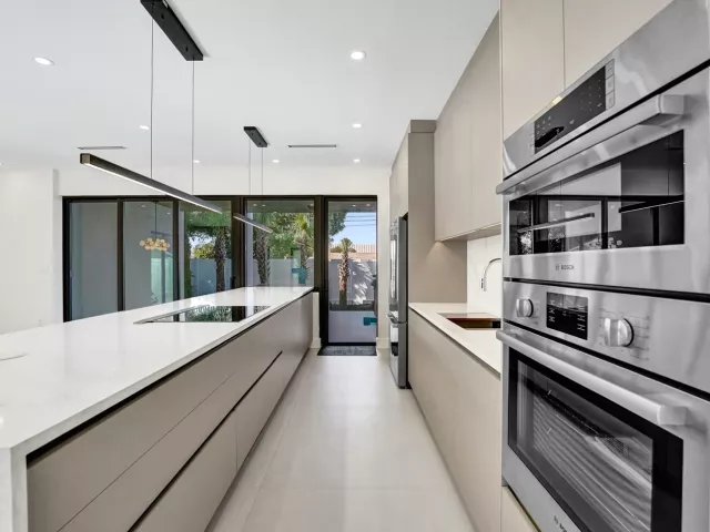 3-bedroom home for rent in Fort Lauderdale - 1525 NE 15TH Avenue - MondialRealty