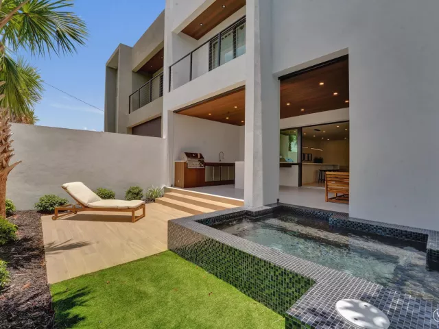 3-bedroom home for rent in Fort Lauderdale - 1525 NE 15TH Avenue - MondialRealty
