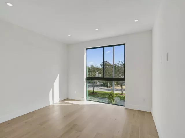 3-bedroom home for rent in Fort Lauderdale - 1525 NE 15TH Avenue - MondialRealty