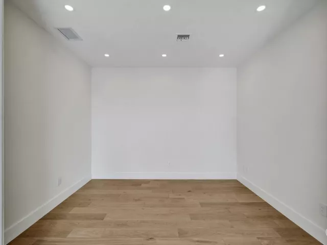 3-bedroom home for rent in Fort Lauderdale - 1525 NE 15TH Avenue - MondialRealty