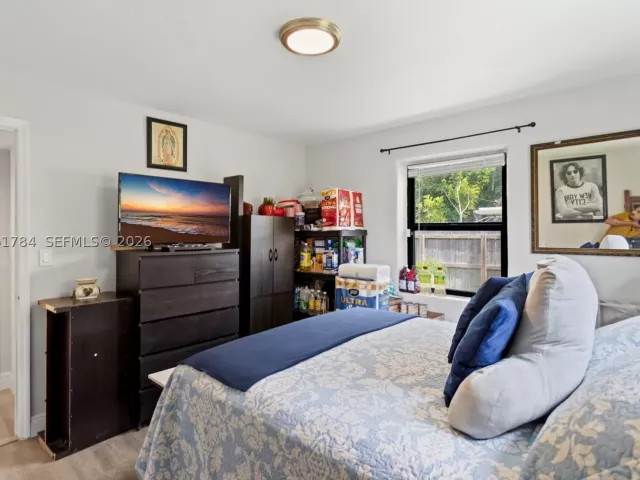 3-bedroom home for sale in Hollywood - 2407 Dewey St - MondialRealty