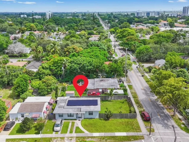 3-bedroom home for sale in Hollywood - 2407 Dewey St - MondialRealty