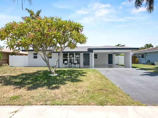 2-bedroom home for sale in Pompano Beach - 580 SE 5th Street - MondialRealty
