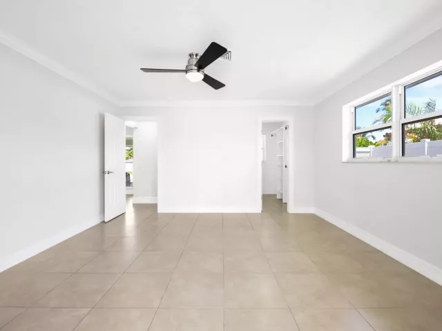 2-bedroom home for sale in Pompano Beach - 580 SE 5th Street - MondialRealty