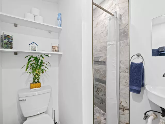 3-bedroom home for rent in Fort Lauderdale - 1300 SW 17th Street - MondialRealty