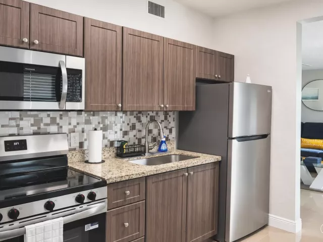 4-bedroom home for rent in Pompano Beach - 1558 NW 5TH Avenue - MondialRealty