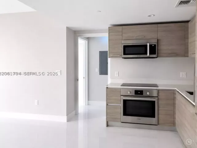 1-bedroom condo for rent in Miami - 1300 S Miami Ave 3407 - MondialRealty