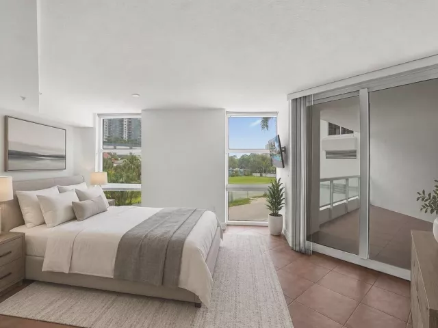 1-bedroom condo for sale in Fort Lauderdale - 401 SW 4th Avenue 203 - MondialRealty