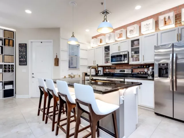 3-bedroom home for sale in Pembroke Pines - 12467 NW 17th Court - MondialRealty