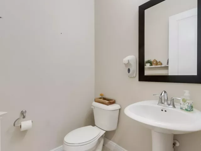 3-bedroom home for sale in Pembroke Pines - 12467 NW 17th Court - MondialRealty