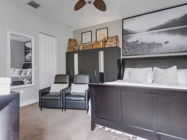 3-bedroom home for sale in Pembroke Pines - 12467 NW 17th Court - MondialRealty