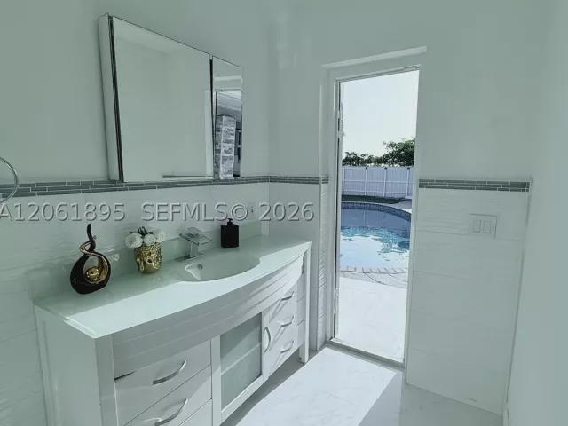 3-bedroom home for rent in Pembroke Pines - 7190 SW 13th St 1 - MondialRealty