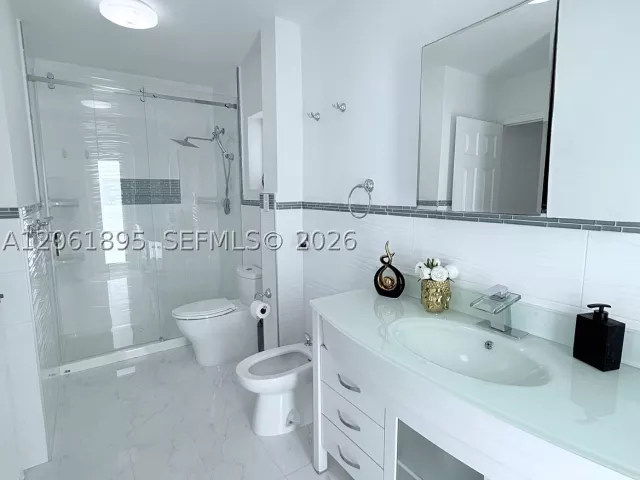 3-bedroom home for rent in Pembroke Pines - 7190 SW 13th St 1 - MondialRealty