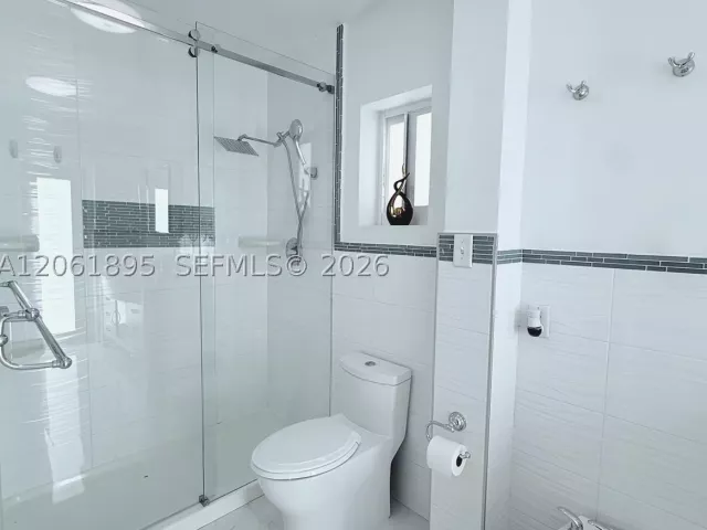 3-bedroom home for rent in Pembroke Pines - 7190 SW 13th St 1 - MondialRealty