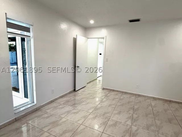 3-bedroom home for rent in Pembroke Pines - 7190 SW 13th St 1 - MondialRealty