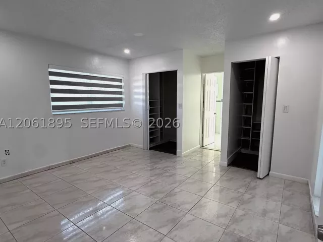 3-bedroom home for rent in Pembroke Pines - 7190 SW 13th St 1 - MondialRealty